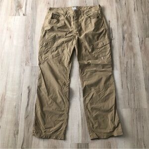 Under Armour Men's Khaki Cargo Pants Loose Fit Casual Outdoor